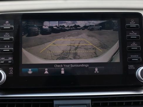 Used 2018 Honda Accord Touring image 40