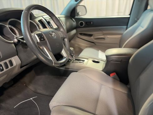 Used 2013 Toyota Tacoma PreRunner image 26