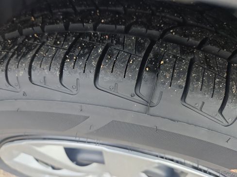 Used 2022 Toyota Corolla LE image 28