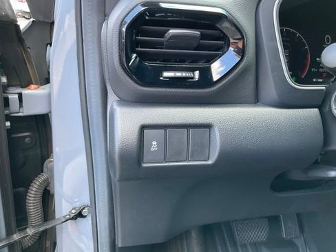 Used 2025 Honda Pilot Sport image 9