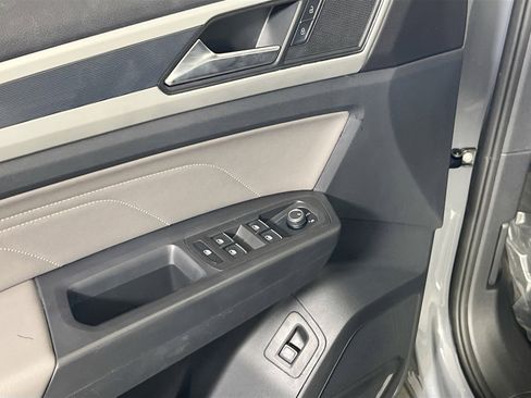 Used 2023 Volkswagen Atlas Cross Sport SEL R-Line image 17