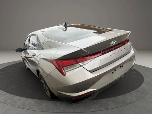Used 2023 Hyundai Elantra SEL FWD image 7