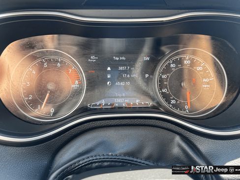 Used 2021 Jeep Cherokee Trailhawk w/ Sun, Sound & Nav Group AWD/4WD image 14