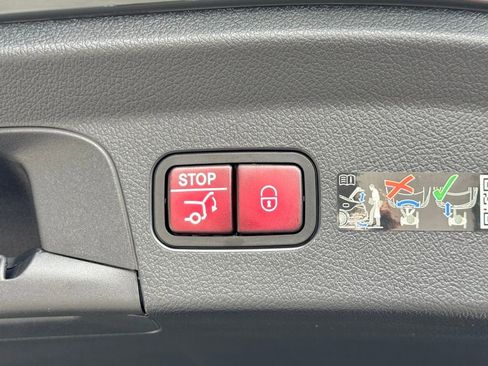 New 2025 Mercedes-Benz GLE 450 4MATIC Coupe image 16