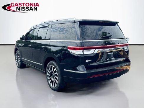 Used 2022 Lincoln Navigator Black Label AWD/4WD image 6