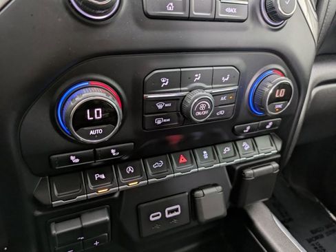 Used 2021 Chevrolet Silverado 1500 LT Trail Boss w/ Convenience Package II image 14