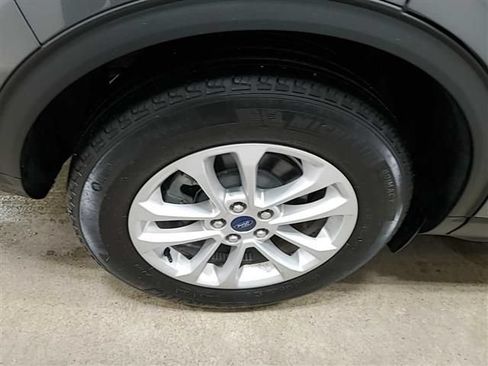 Used 2022 Ford Escape SE w/ Convenience Package FWD image 16