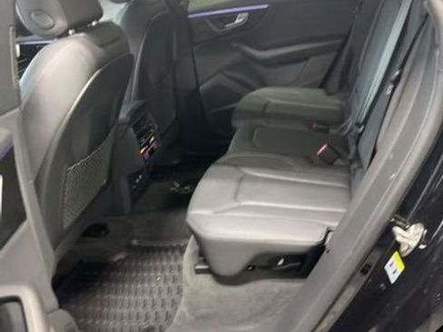 Used 2021 Audi Q8 Premium Plus image 10