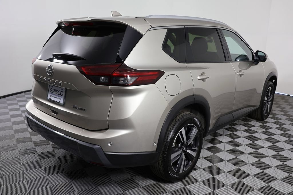 Used 2025 Nissan Rogue SL w/ SL Premium Package AWD/4WD image 8