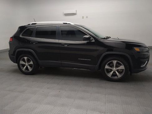 Used 2019 Jeep Cherokee Limited w/ Technology Group AWD/4WD image 11
