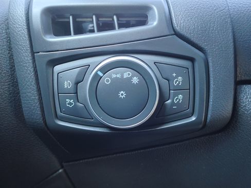 Used 2018 Ford Focus Titanium image 18