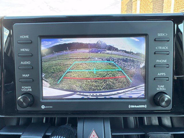 Used 2021 Toyota RAV4 LE AWD/4WD image 4