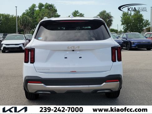 New 2026 Kia Sorento S FWD image 5