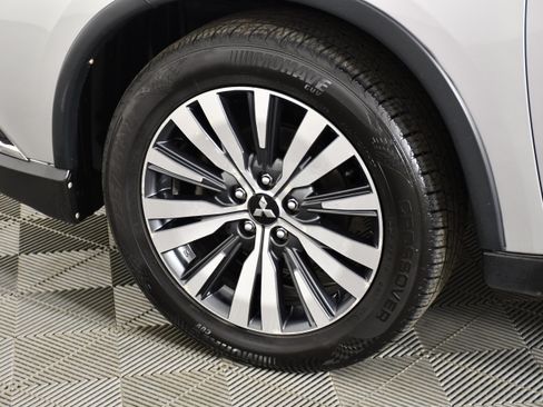 Used 2019 Mitsubishi Outlander SEL AWD/4WD image 52
