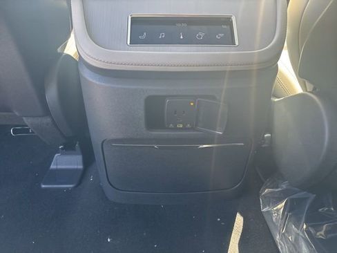 New 2026 Lincoln Navigator L Reserve AWD/4WD image 39