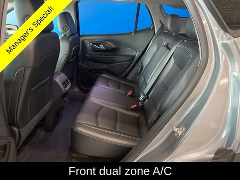 Used 2024 GMC Terrain SLT AWD/4WD image 10
