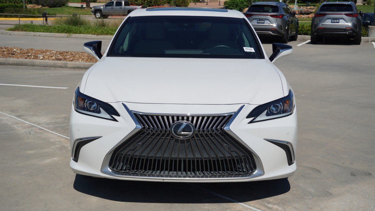 Used 2019 Lexus ES 350 w/ Premium Package FWD image 2