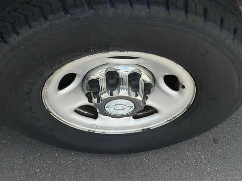 Used 2007 Chevrolet Express 3500 Extended Passenger w/ LT Preferred Equipment Group RWD image 19
