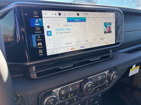 New 2026 Jeep Gladiator Sport image 9