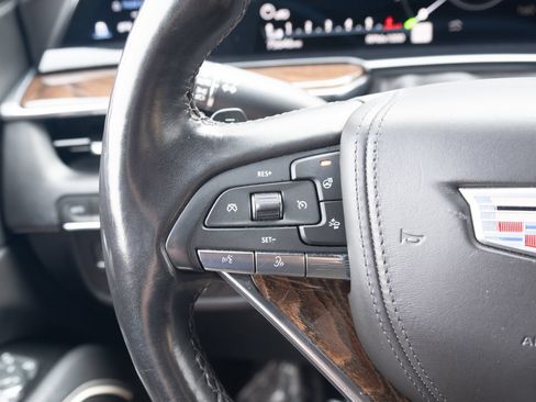 Used 2022 Cadillac Escalade Sport Platinum AWD/4WD image 5