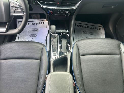 Used 2025 Buick Encore GX Sport Touring FWD image 11