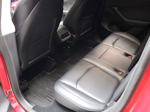 Used 2023 Tesla Model Y Performance image 21