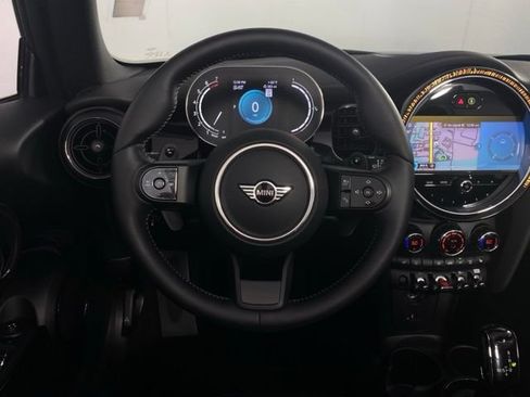 Used 2024 MINI Cooper S w/ Signature Upholstery Package FWD image 20