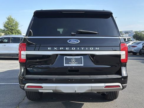 Used 2024 Ford Expedition XLT AWD/4WD image 4