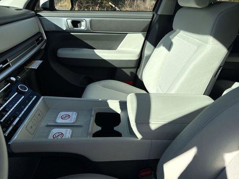 New 2026 Hyundai Santa Fe SE image 24