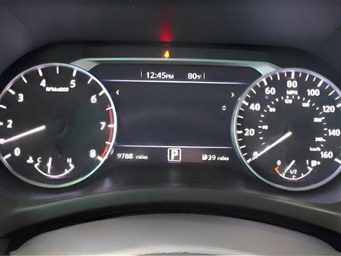 Used 2025 Nissan Sentra SR w/ SR Premium Package image 17