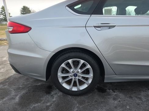 Used 2020 Ford Fusion SE FWD image 7