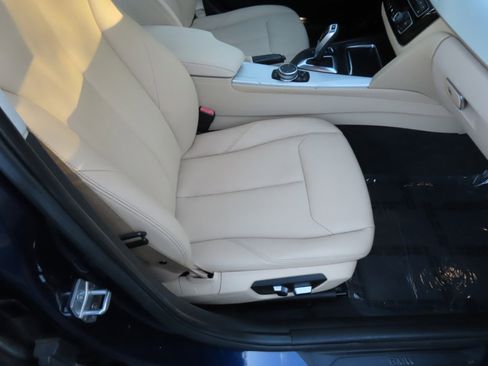 Used 2017 BMW 320i xDrive Sedan image 15
