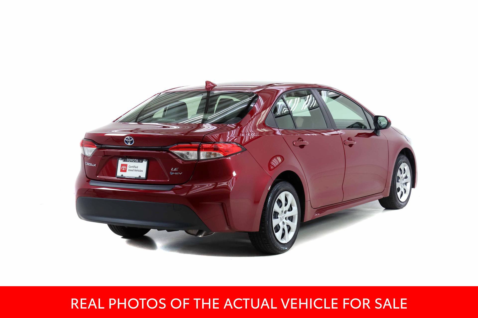 Certified 2025 Toyota Corolla LE FWD image 2