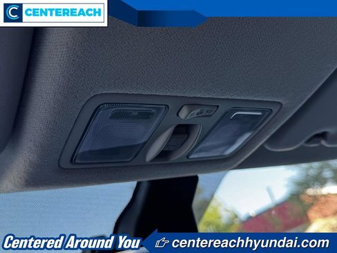 Used 2023 Hyundai Venue SEL FWD image 29