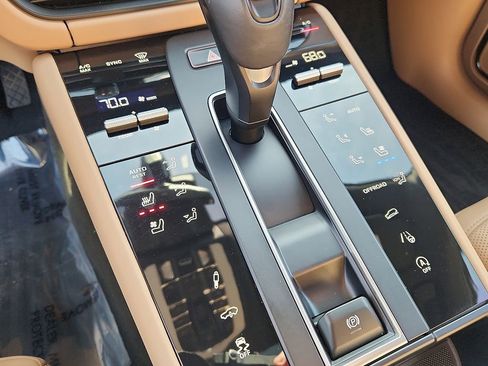 Certified 2024 Porsche Macan GTS image 14