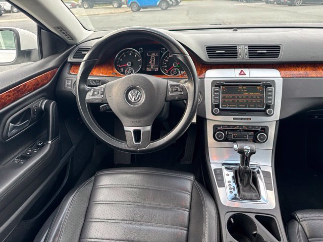 Used 2011 Volkswagen CC Lux FWD image 3
