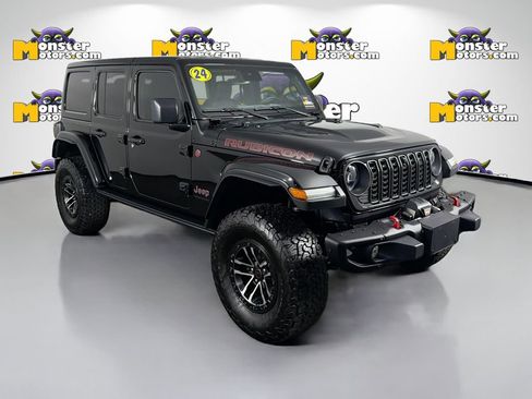 Used 2024 Jeep Wrangler Unlimited Rubicon image 3
