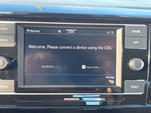 Certified 2024 Volkswagen Taos S image 17