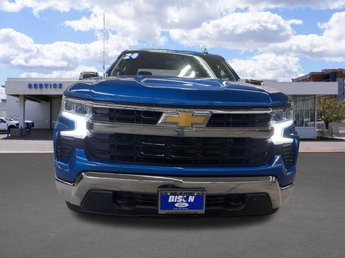 Used 2024 Chevrolet Silverado 1500 LT w/ Z71 Off-Road Package AWD/4WD image 8
