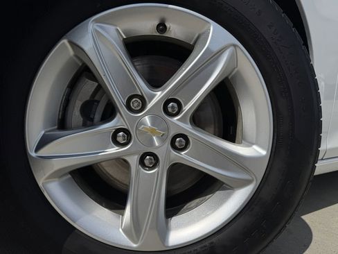 Used 2021 Chevrolet Malibu LS image 9