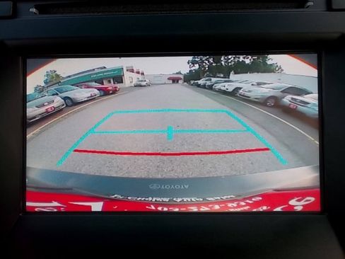Used 2017 Toyota Camry LE FWD image 21
