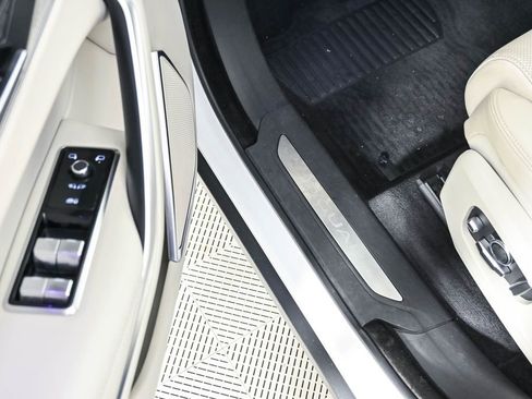 Used 2023 Jaguar F-PACE S AWD/4WD image 9
