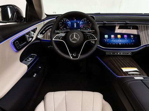 New 2025 Mercedes-Benz E 350 4MATIC Sedan image 13