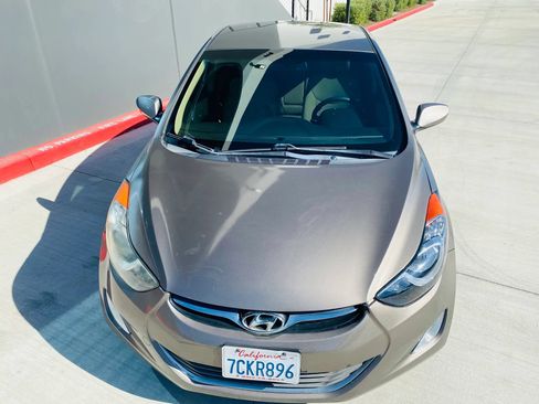 Used 2013 Hyundai Elantra GLS w/ Preferred Pkg FWD image 4