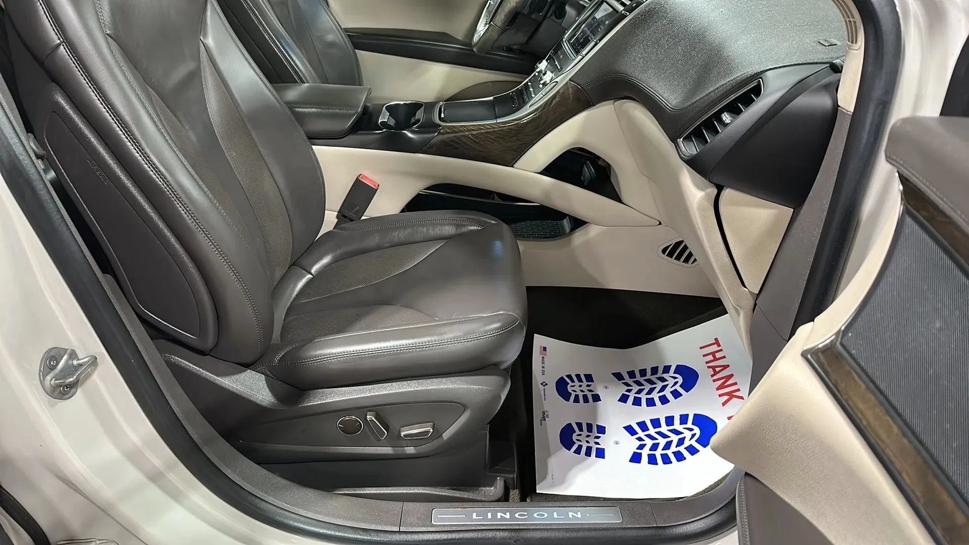 Used 2019 Lincoln Nautilus Select AWD/4WD image 18