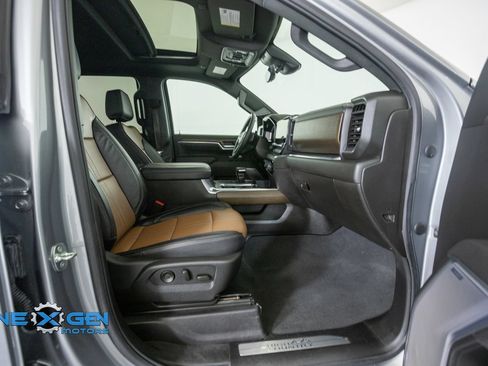 Used 2025 Chevrolet Silverado 1500 High Country w/ Technology Package AWD/4WD image 44