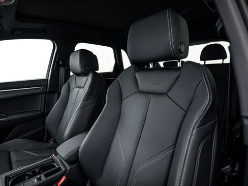 New 2025 Audi Q3 2.0T Premium w/ Convenience Package AWD/4WD image 16