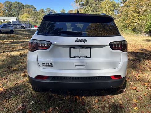 New 2026 Jeep Compass Limited w/ Sun, Sound & Navigation Group image 4