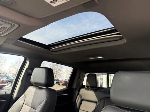 Used 2022 GMC Sierra 1500 SLT w/ SLT Premium Plus Package image 33