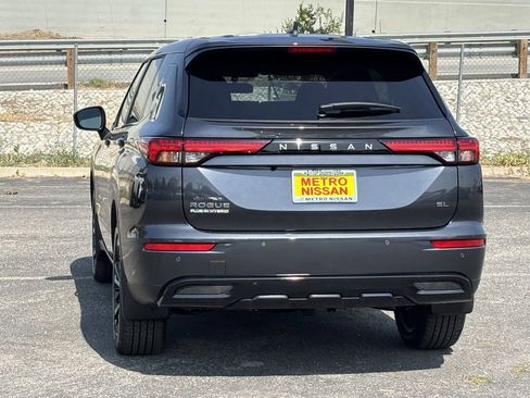 New 2026 Nissan Rogue SL AWD/4WD image 3